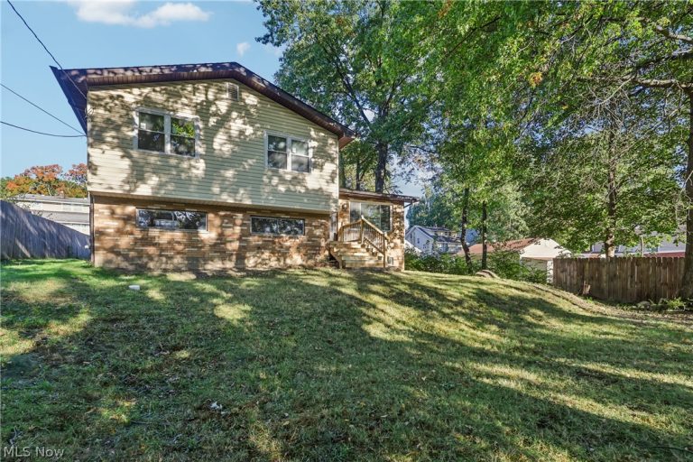 1302 East Avenue, Akron, OH - Photo 3