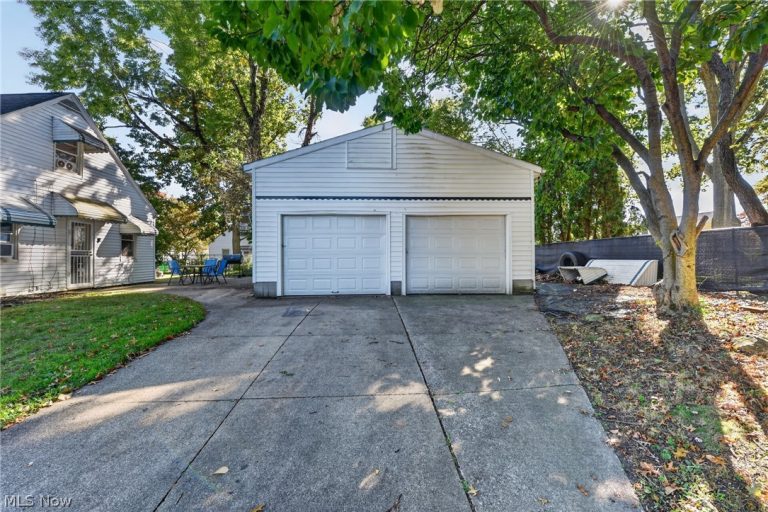 792 Caddo Avenue, Akron, OH - Photo 6