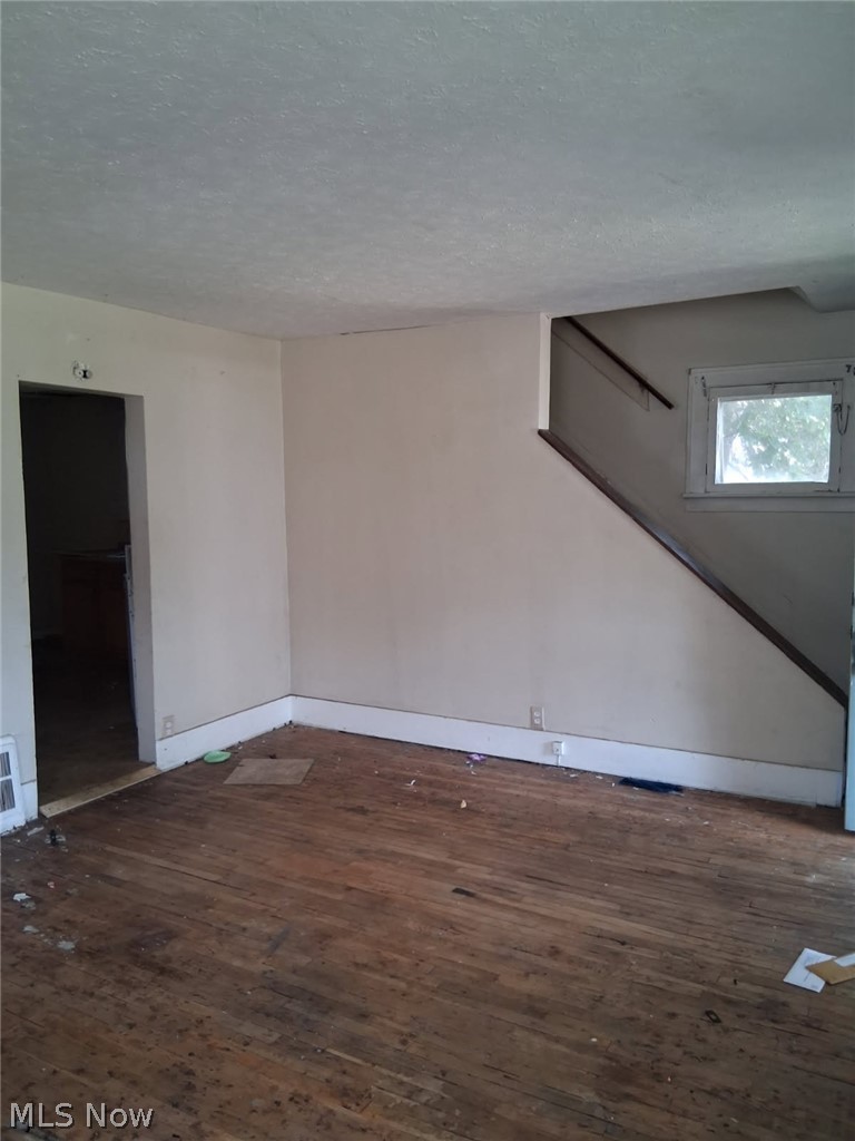 106 Shaker Drive, Akron, OH - Photo 3