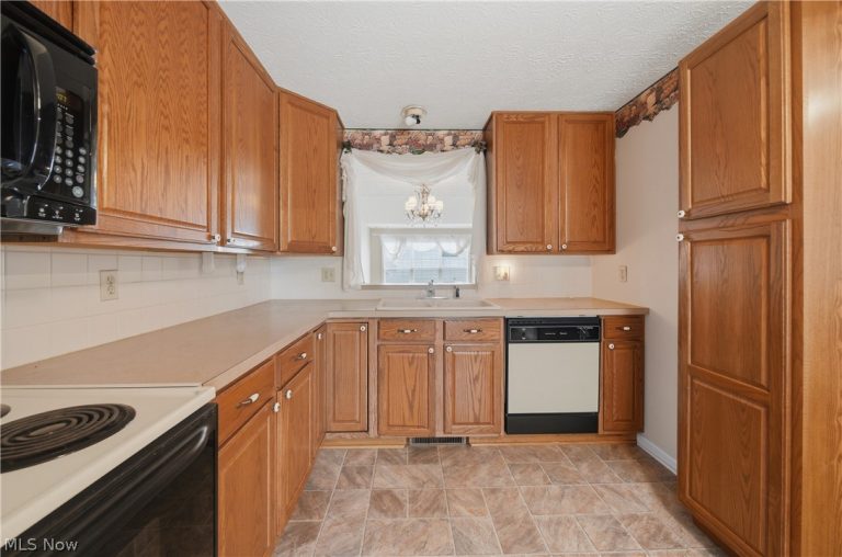 4435 Dalbury Avenue, Canton, OH - Photo 5