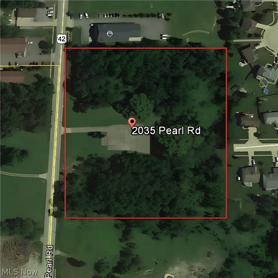 2035 Pearl Road, Brunswick, OH