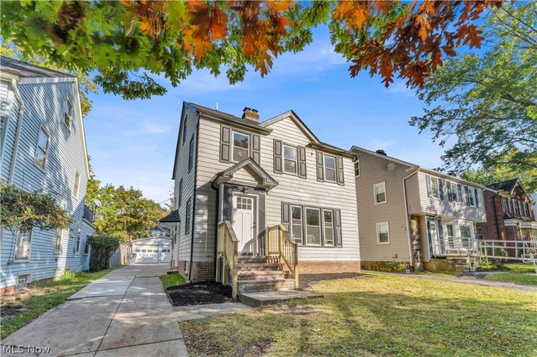 1163 Pennfield Road, Cleveland Heights, OH, 44121