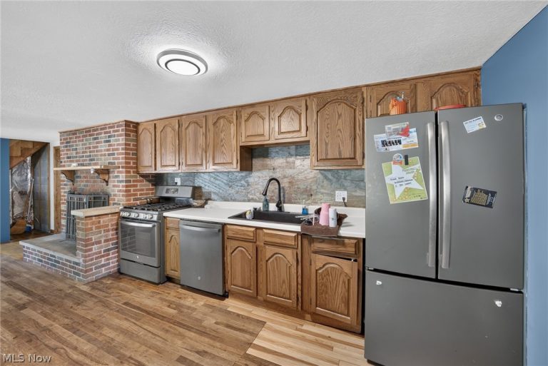 598 Randolph Road, Mogadore, OH - Photo 5