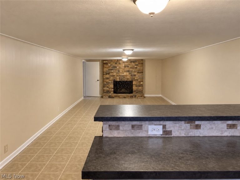 952 Parkhaven Drive, Seven Hills, OH - Photo 4