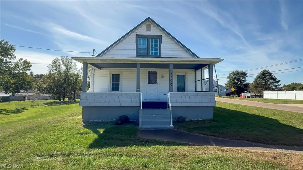 1300 23 Street, Vienna, WV