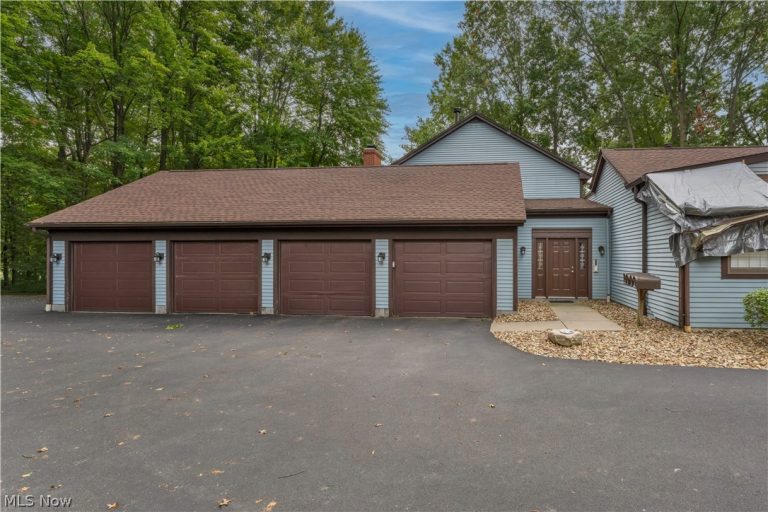 221 Talsman Drive, Canfield, OH - Photo 2