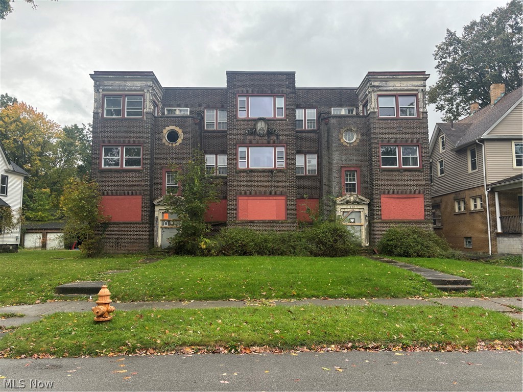 273 Heights Avenue, Youngstown, OH