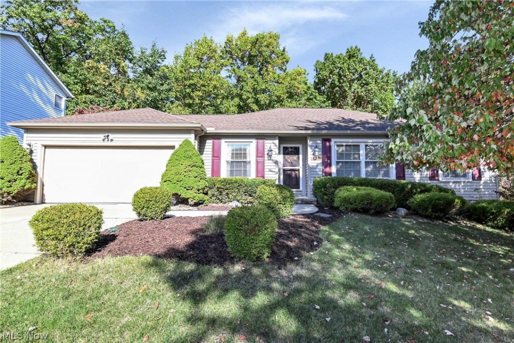 3240 Forest Overlook Drive, Seven Hills, OH