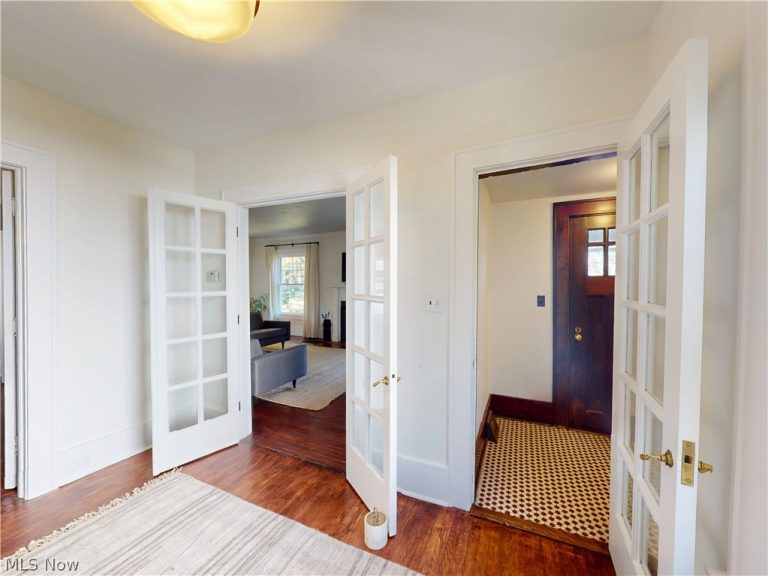 27 Mayfield Avenue, Akron, OH - Photo 8