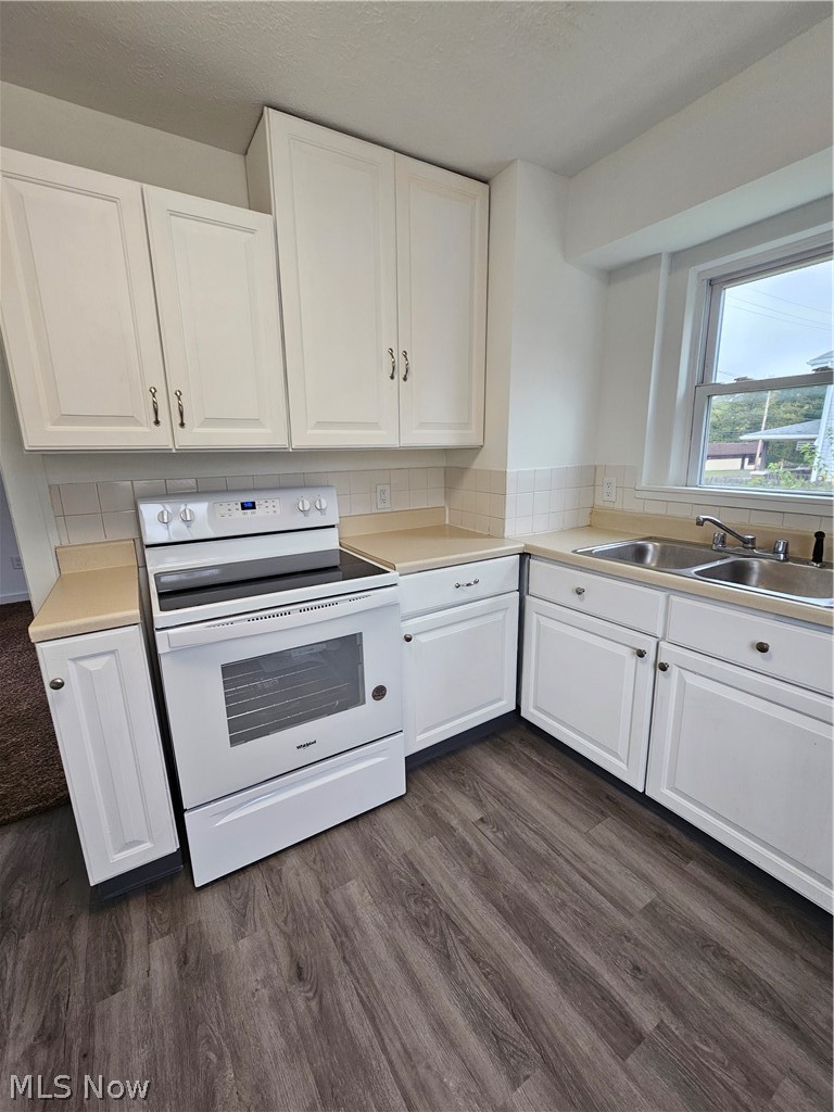 1187 Triplett Boulevard, Akron, OH - Photo 3
