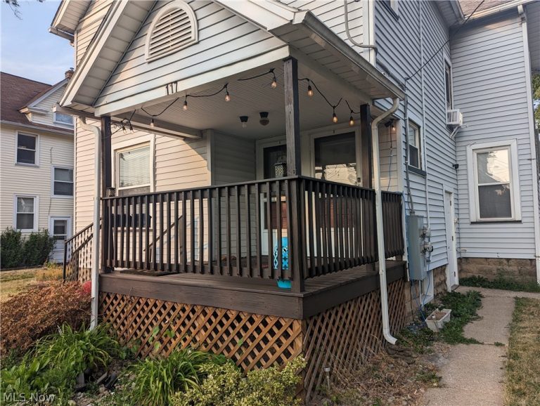 117 Gilbert Avenue, Niles, OH - Photo 2