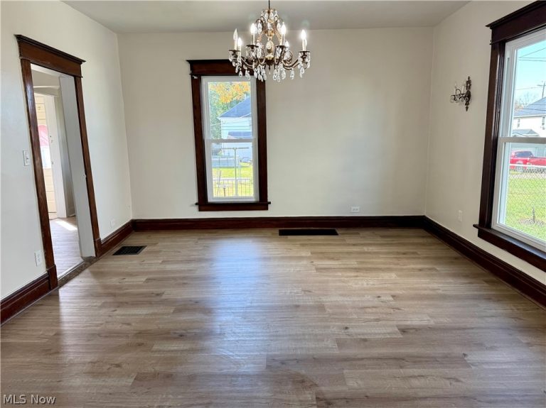 717 South Lawn Avenue, Coshocton, OH - Photo 8
