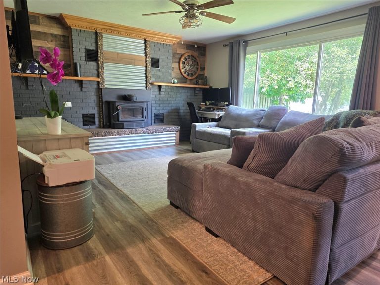 9856 Dupont Drive, Columbia Station, OH - Photo 4