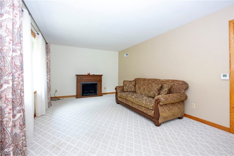 2207 Robinhood Drive, Wooster, OH - Photo 6