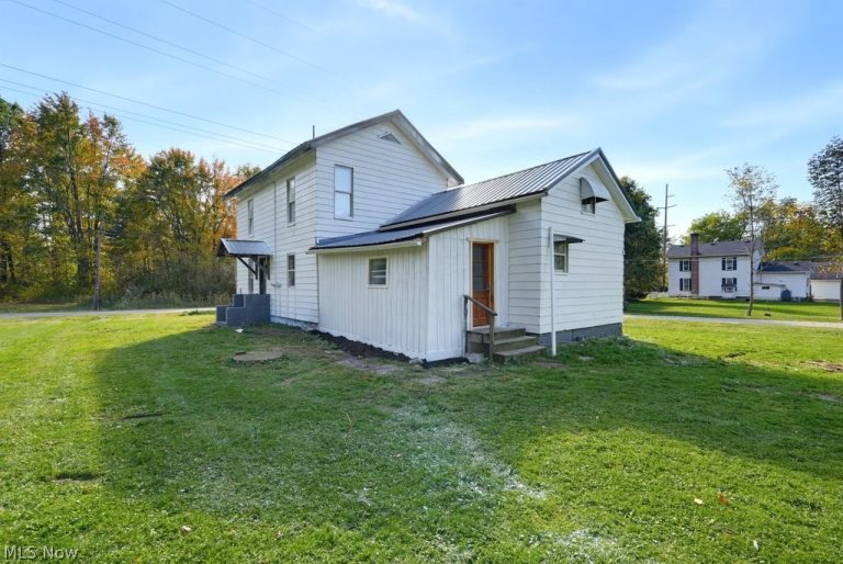 5013 King Graves Road, Vienna, OH - Photo 4