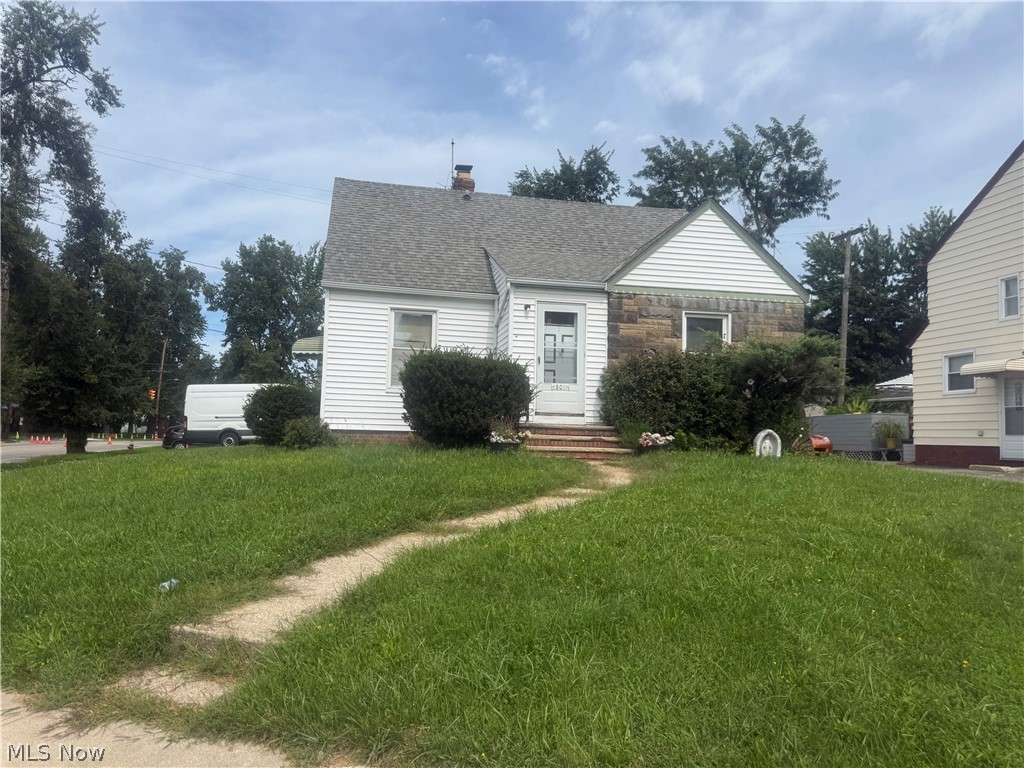 18011 Windward Road, Cleveland, OH