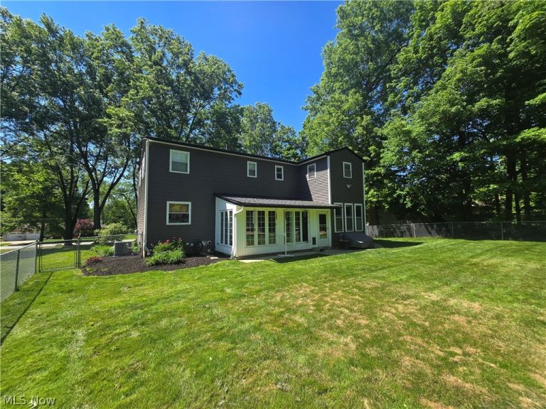 9443 Ledge Acres Drive, Macedonia, OH - Photo 4