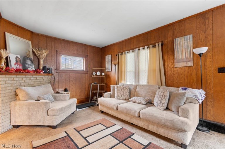 262 Gordon Drive, Akron, OH - Photo 4
