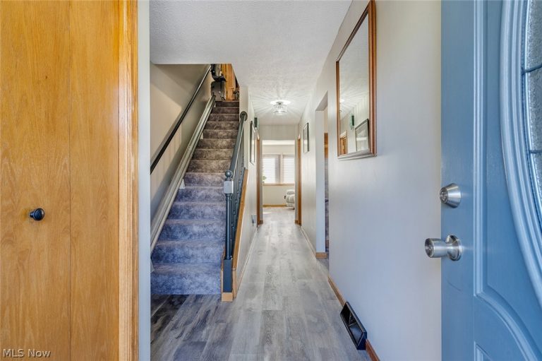 3710 Mercedes Place #8, Canfield, OH - Photo 6