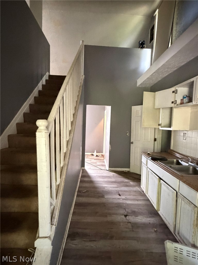 3304 34th Street, Cleveland, OH - Photo 3