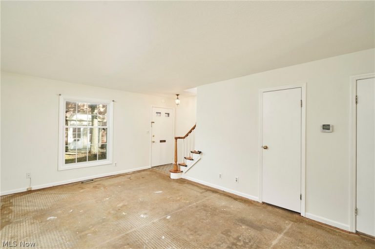 76 Menlo Park Drive, Akron, OH - Photo 3