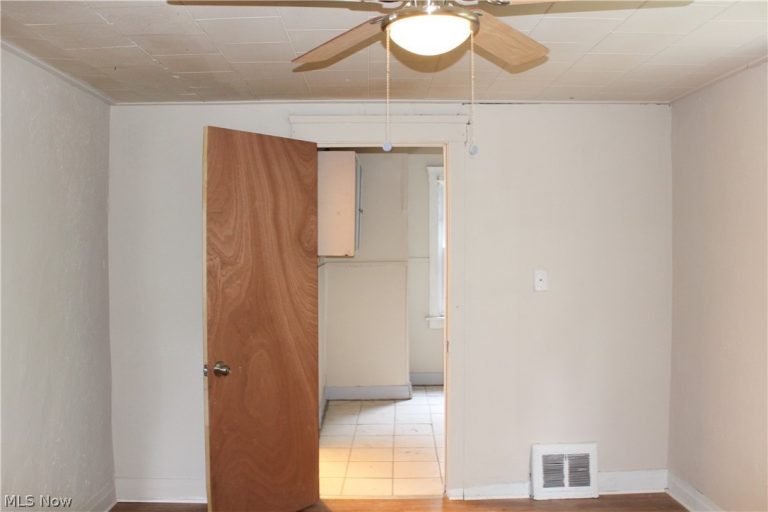 1177 147th Street, Cleveland, OH - Photo 5