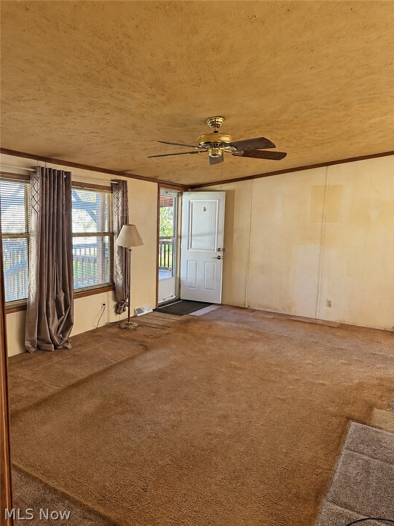 13058 Kevin Lane, Chardon, OH - Photo 8