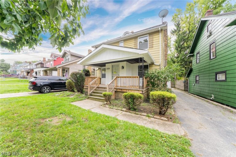 3258 Silsby Road, Cleveland Heights, OH - Photo 3