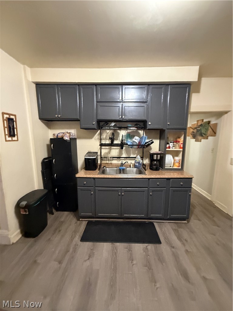 3401 Roanoke Avenue, Cleveland, OH - Photo 3