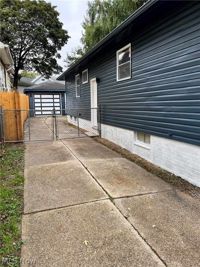 12530 North Road, Cleveland, OH - Photo 3