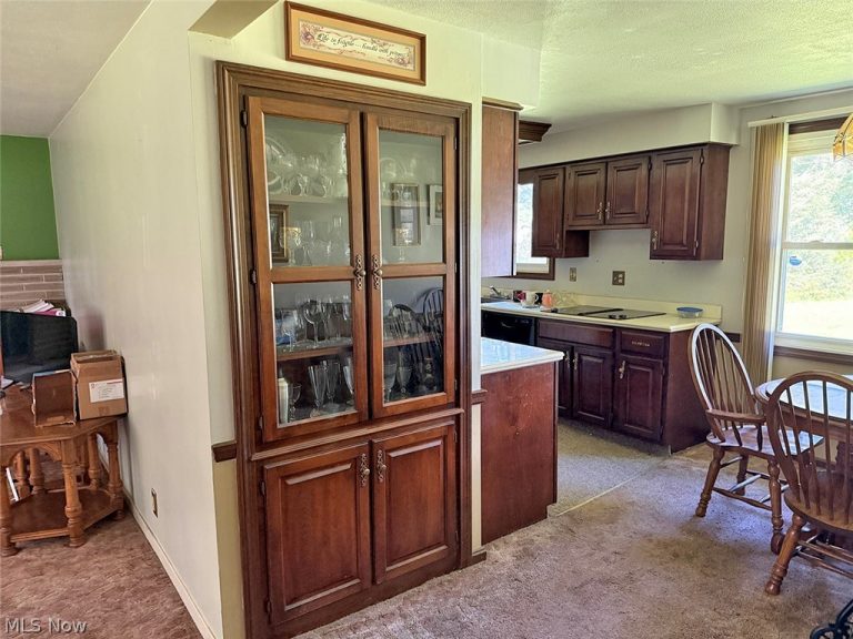 2625 Hyacinth Drive, North Canton, OH - Photo 3