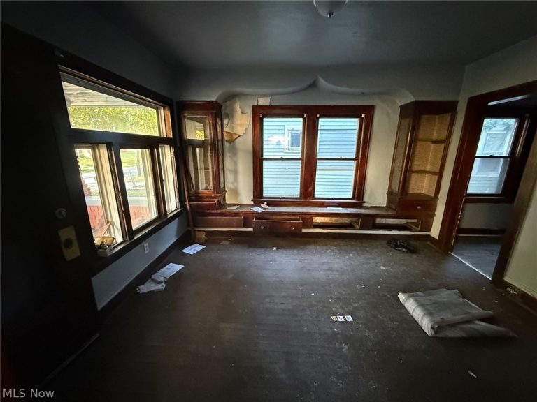 12018 Griffing Avenue, Cleveland, OH - Photo 5