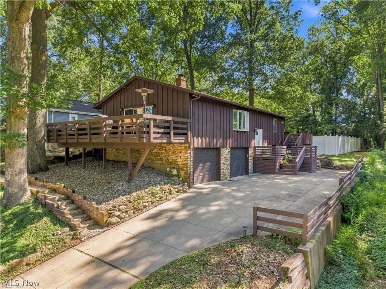 6226 Woodmoor Avenue, Canton, OH, 44718
