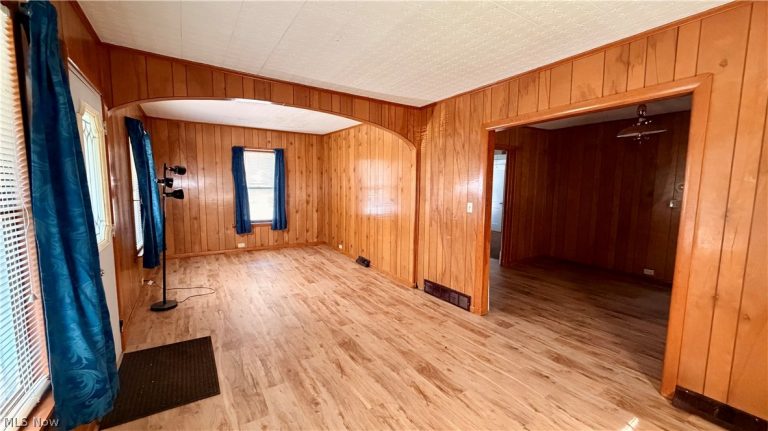 11703 Lincoln Way, Massillon, OH - Photo 6