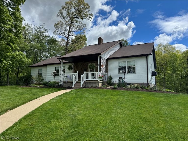 7424 Criswell Road, Fredericksburg, OH - Photo 2