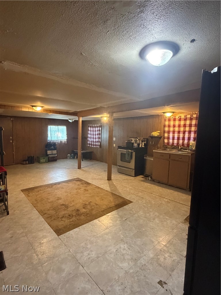 1551 6th Street, Coshocton, OH - Photo 3