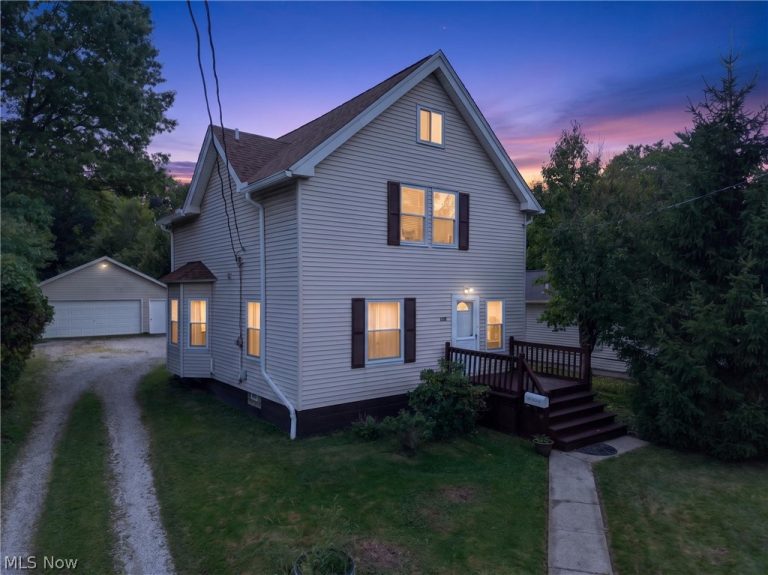 19289 Westwood Drive, Strongsville, OH - Photo 2
