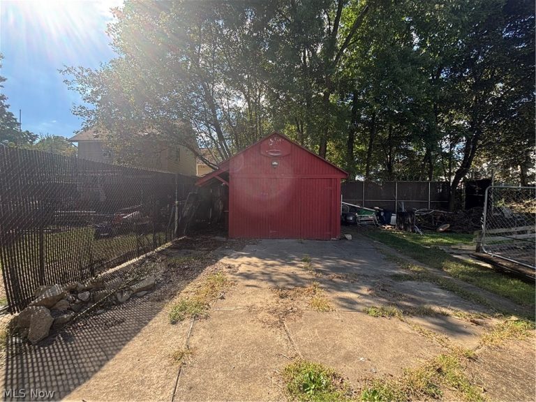 854 Keeney Street, Akron, OH - Photo 5