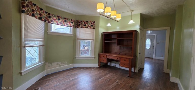 4506 Smithfield Street, Shadyside, OH - Photo 8