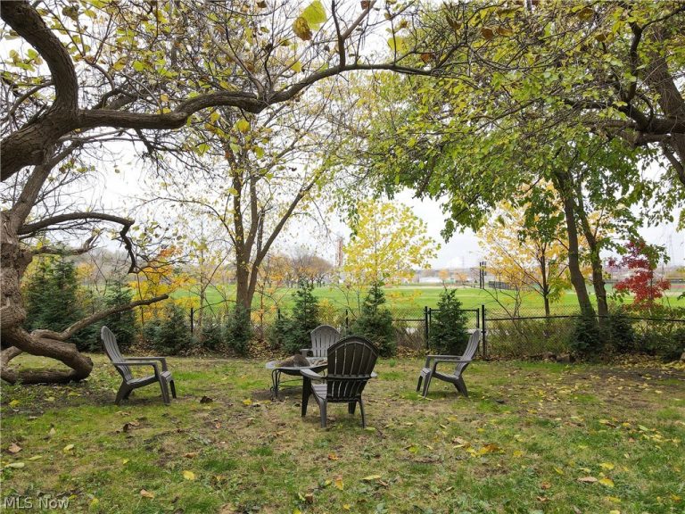 2863 11th Street, Cleveland, OH - Photo 8