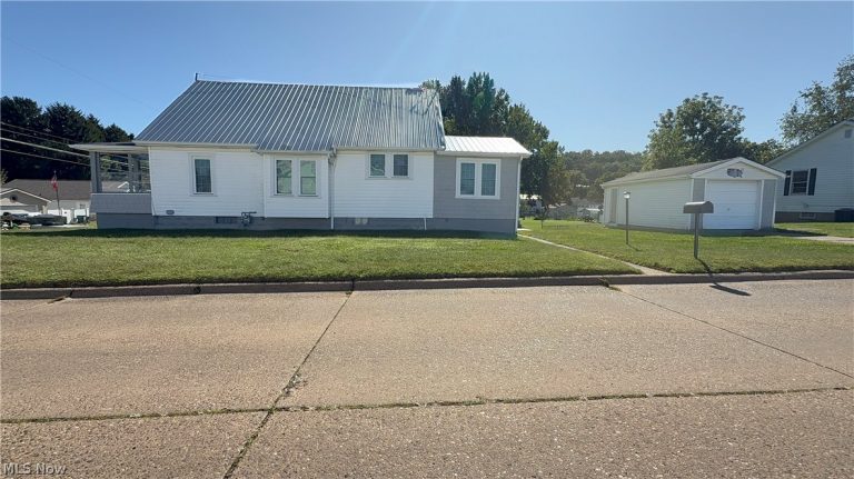 1300 23 Street, Vienna, WV - Photo 6