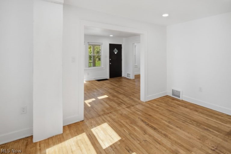 3271 130th Street, Cleveland, OH - Photo 8