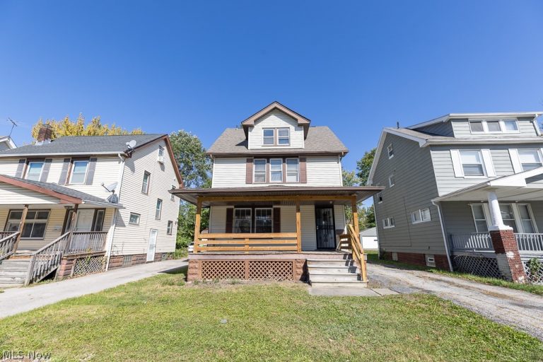 12913 Thornhurst Avenue, Garfield Heights, OH, 44105