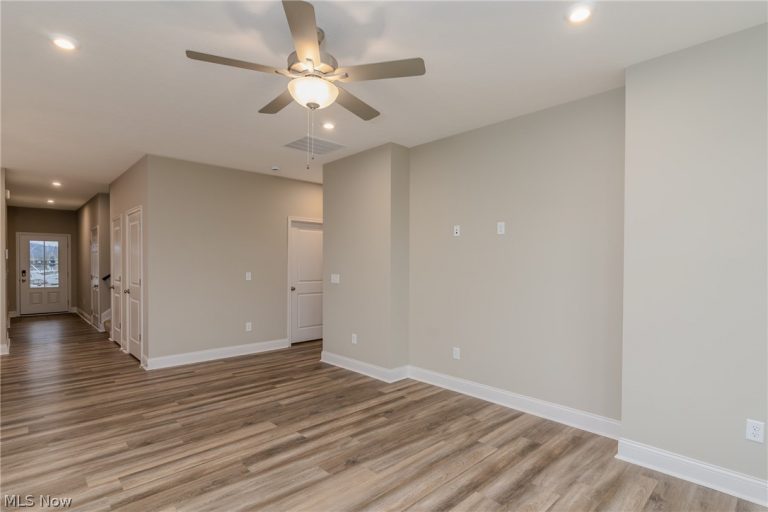 29111 Lancaster Lane, North Olmsted, OH - Photo 8