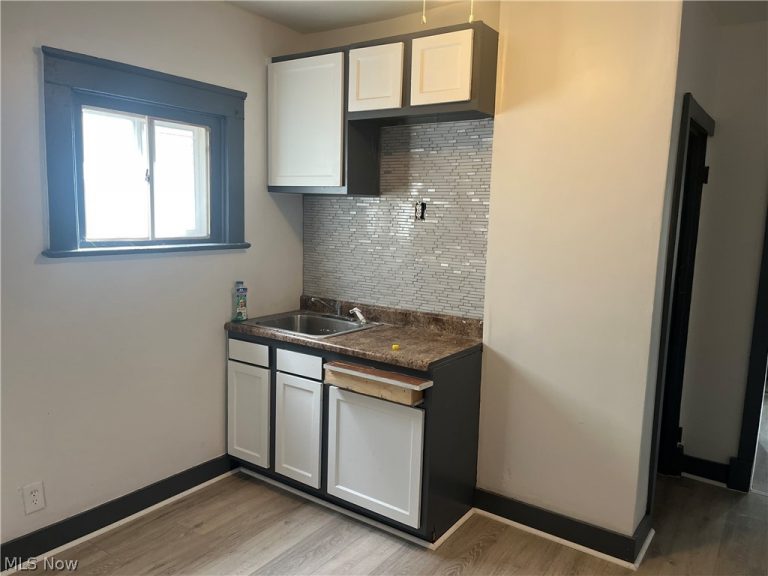 13917 Potomac Avenue, East Cleveland, OH - Photo 2