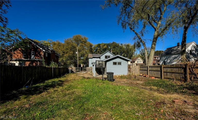 260 York Street, Akron, OH - Photo 8