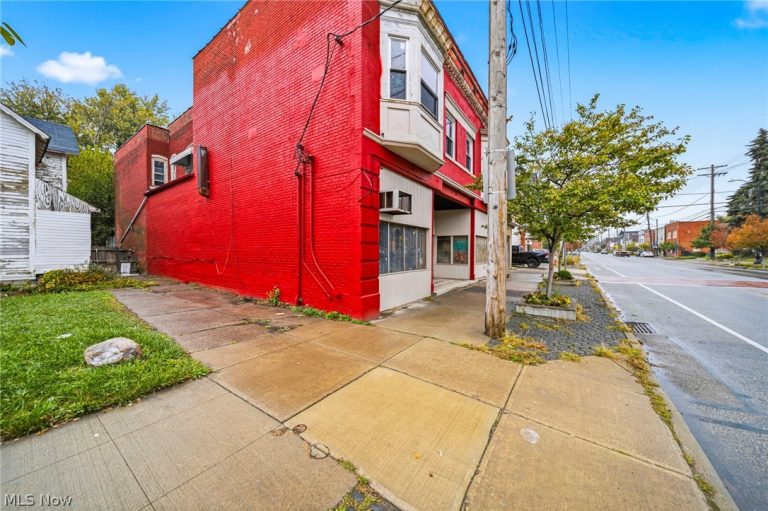 5605 Fleet Avenue, Cleveland, OH - Photo 2