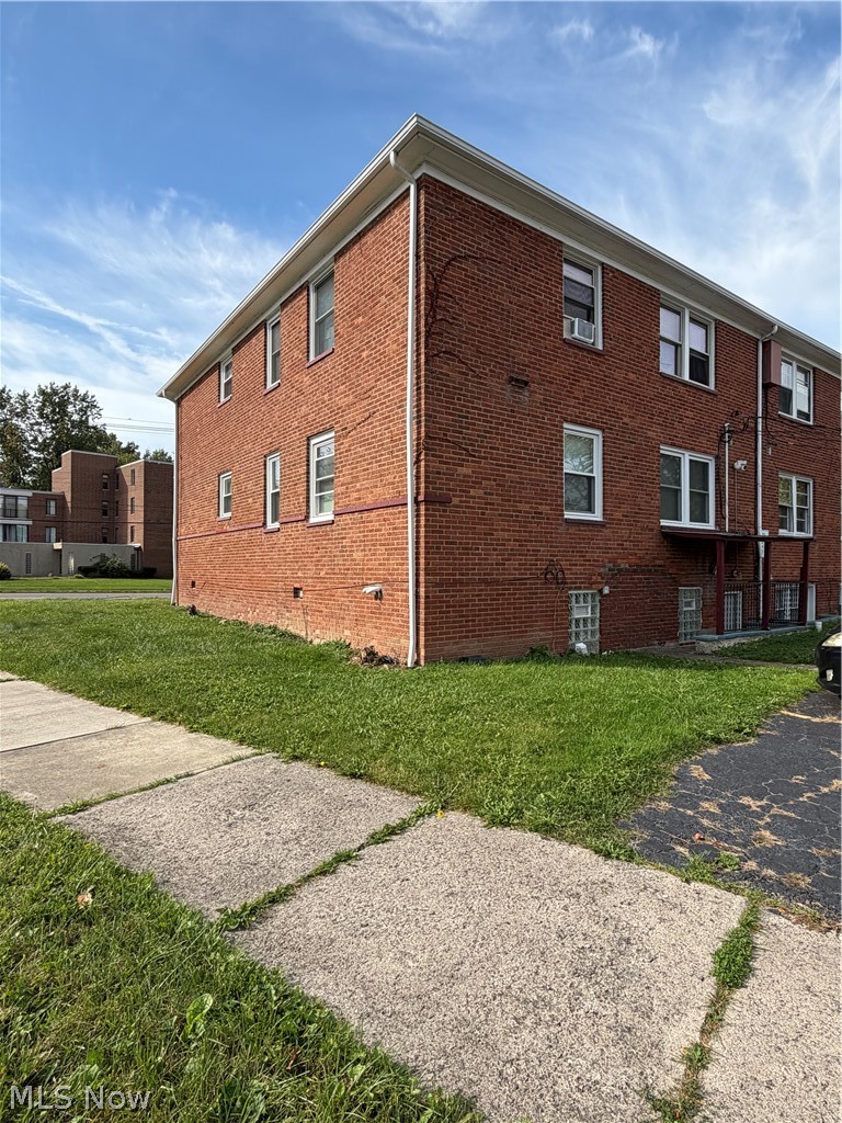 2443 Noble Road, Cleveland Heights, OH - Photo 3