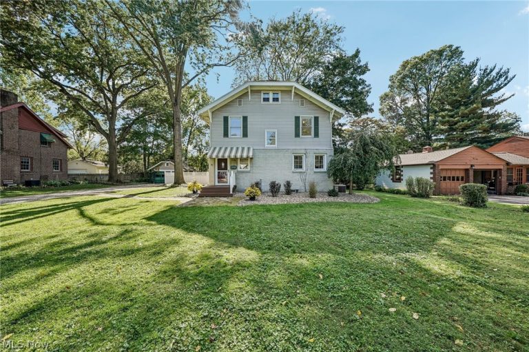 1574 Alton Drive, Akron, OH, 44313