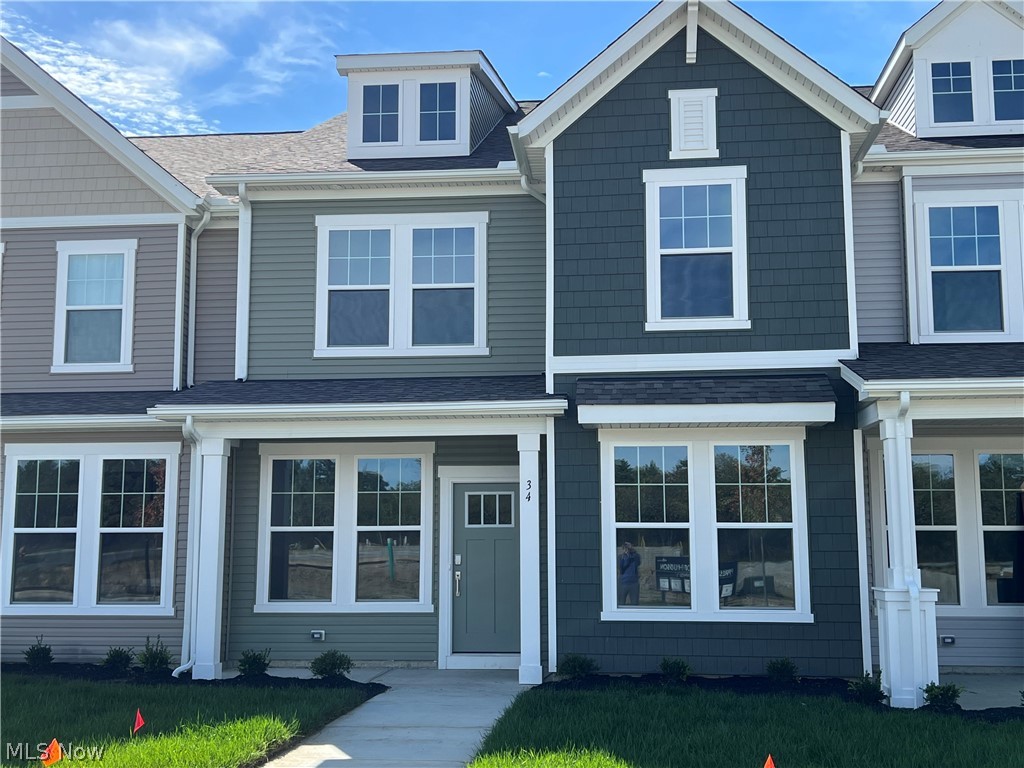 34 Paige Lane, Hudson, OH